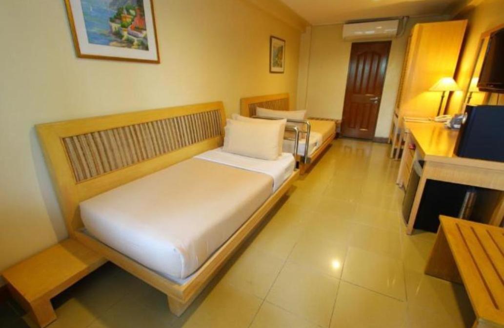 Trace Suites By Sms Hospitality Los Banos  Esterno foto